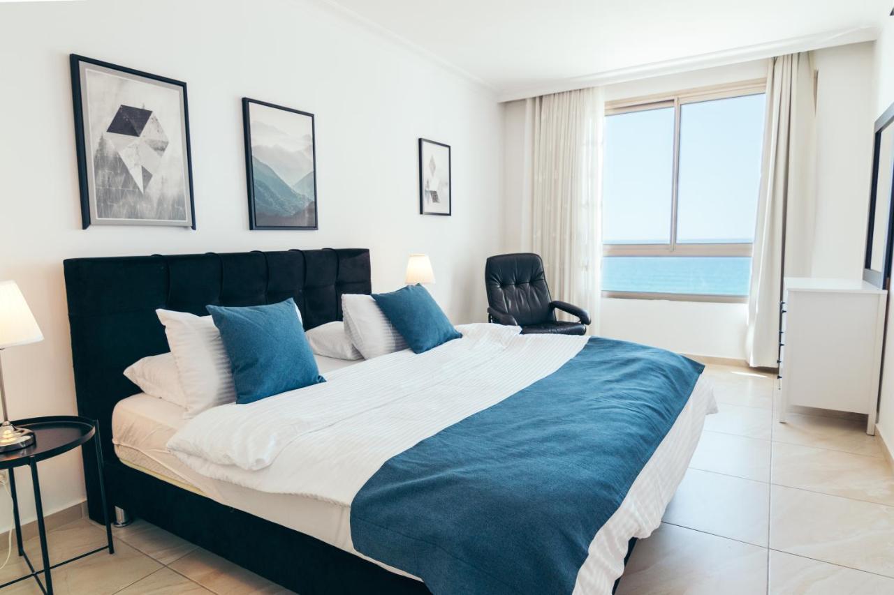 Almog Beach Apartments מגדלי חוף הכרמל חיפה Exterior photo