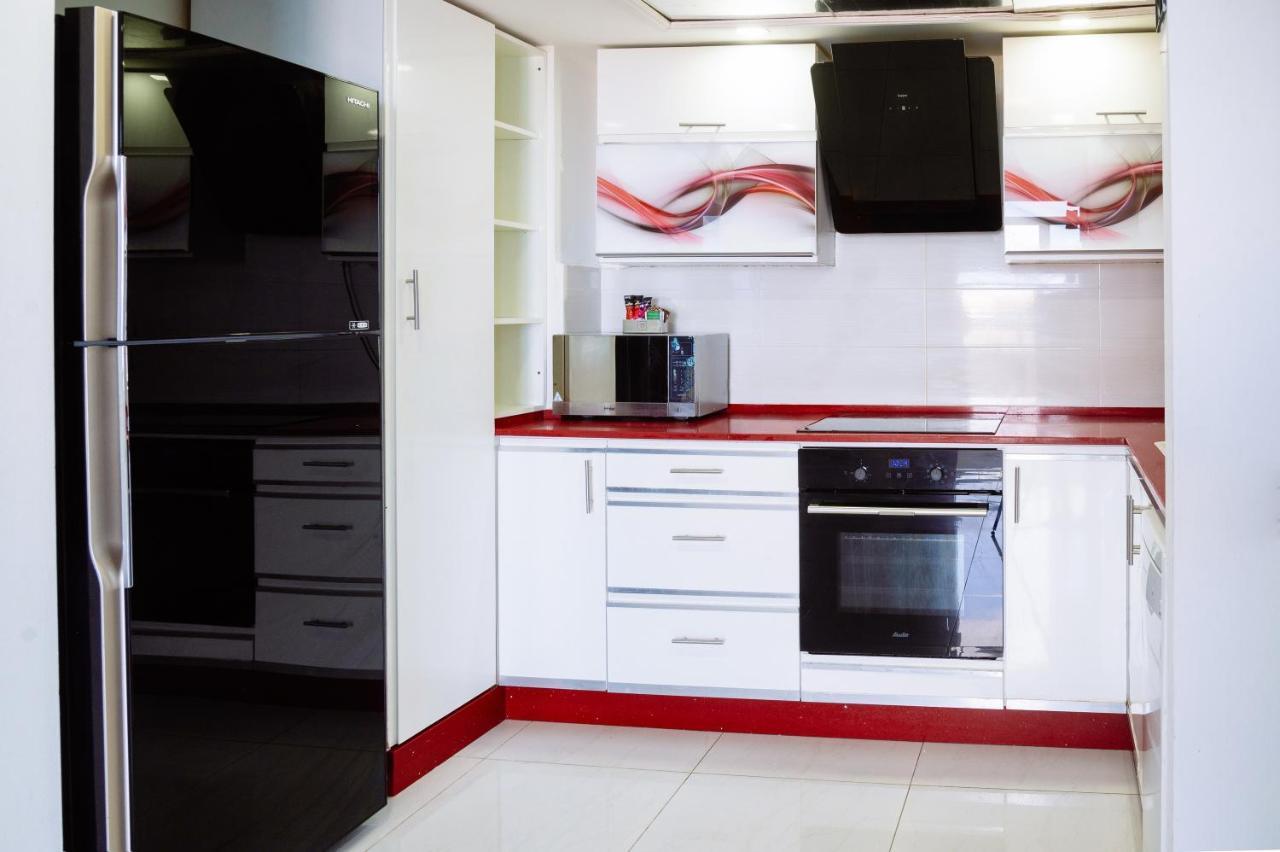 Almog Beach Apartments מגדלי חוף הכרמל חיפה Exterior photo