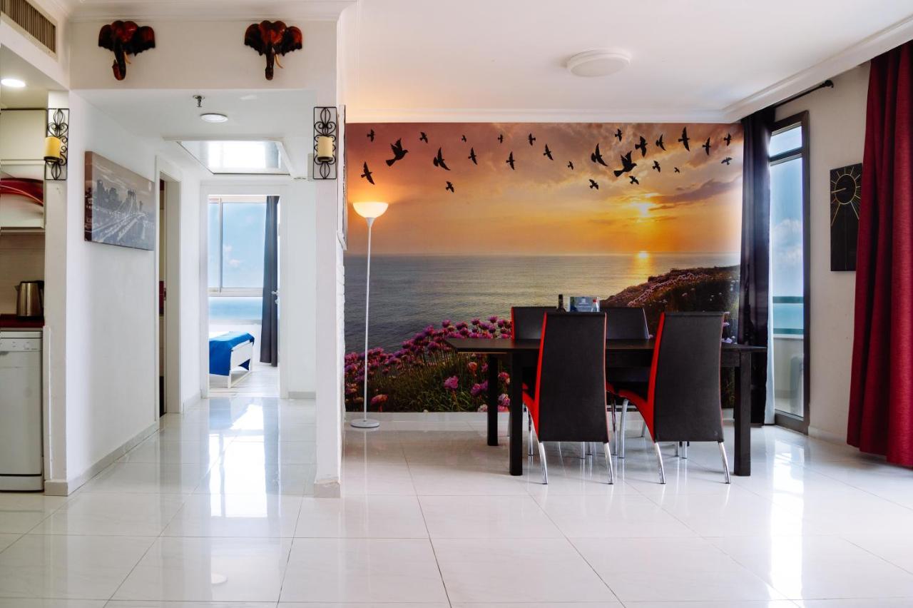 Almog Beach Apartments מגדלי חוף הכרמל חיפה Exterior photo