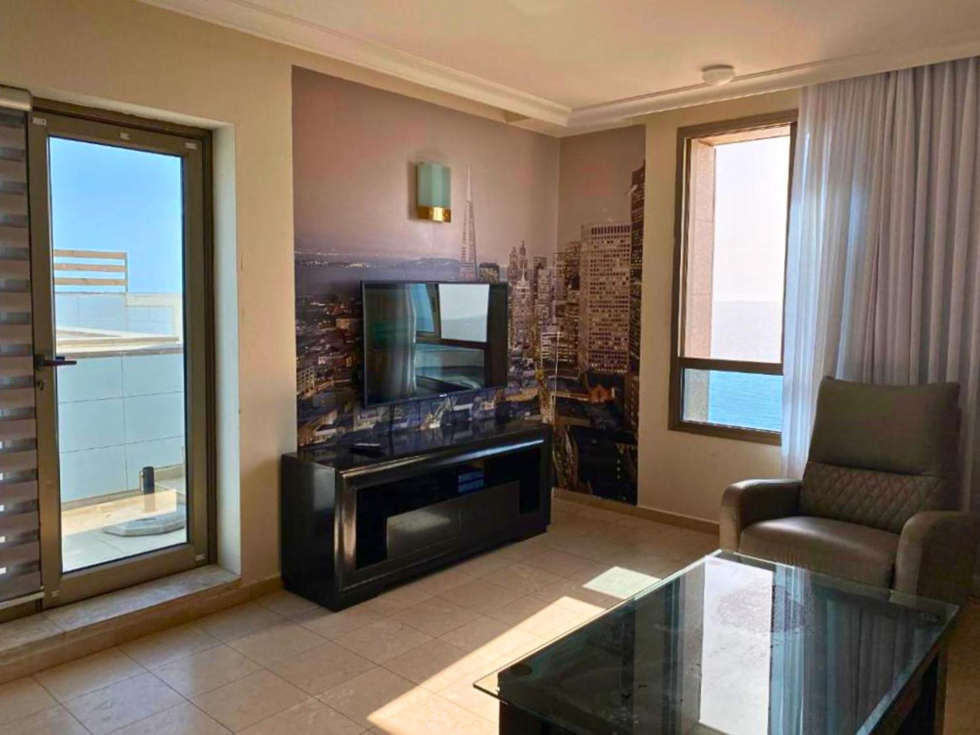 Almog Beach Apartments מגדלי חוף הכרמל חיפה Exterior photo