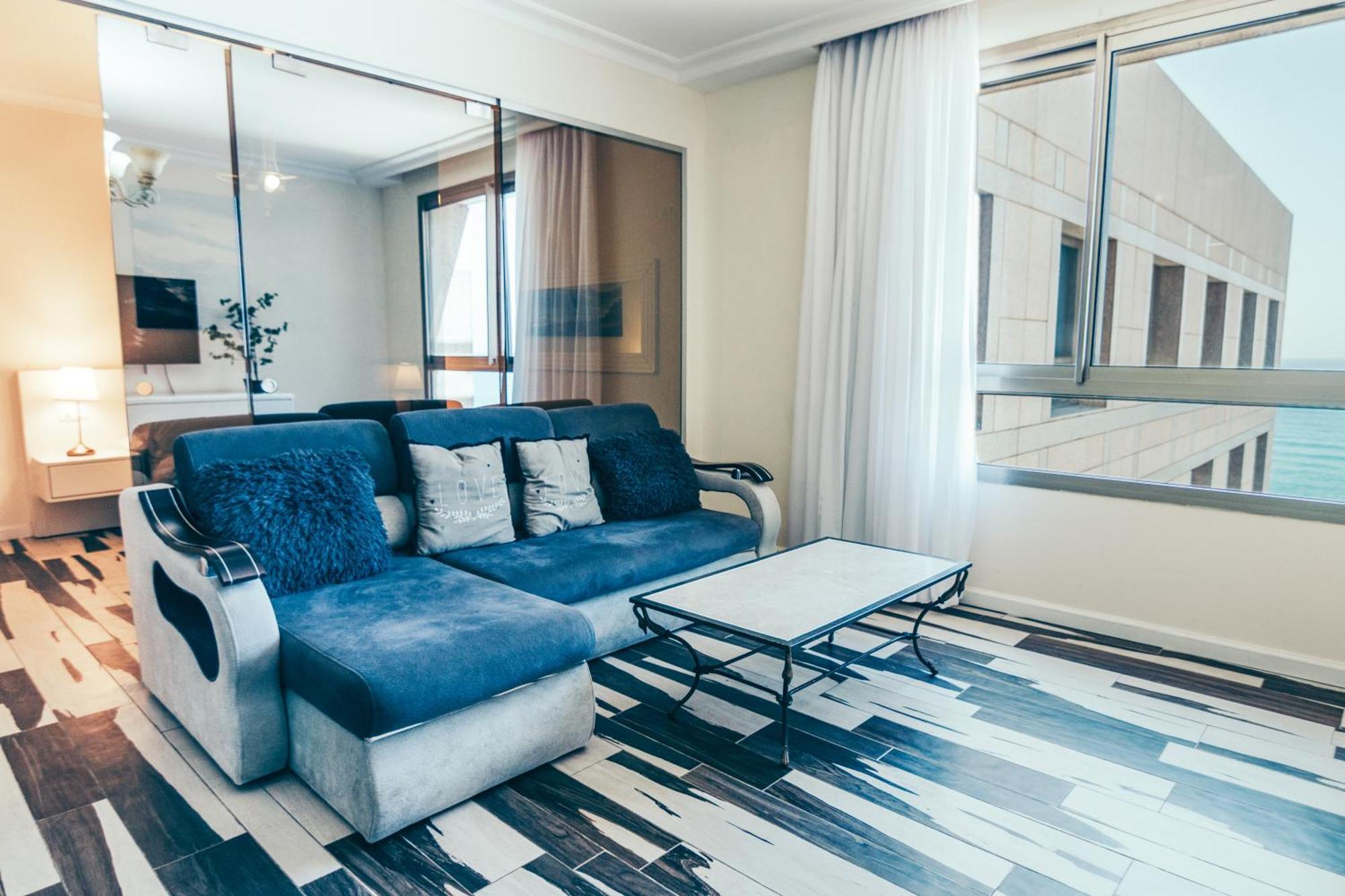 Almog Beach Apartments מגדלי חוף הכרמל חיפה Exterior photo